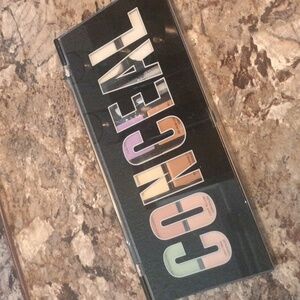 CONCEAL Pallet Makeup Palette Brand New Full Set With Brushes And Pads